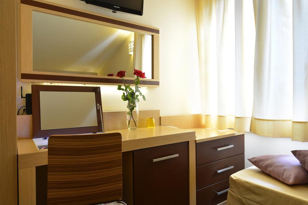 Hotel Rosignano Rosignano Solvay Quarto foto